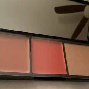 Laura Geller Eye, lip, and Cheek Palette with Pink, Gold and Coral Shades NWOT